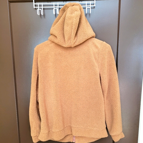 Sherpa looking zip up hoodie. - Picture 3 of 8